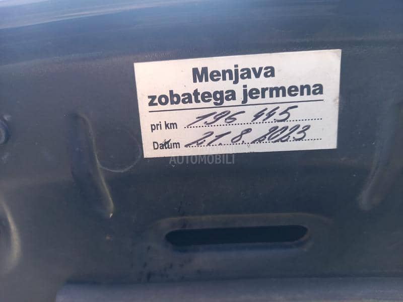 Volkswagen Golf 5 1.6. 8V