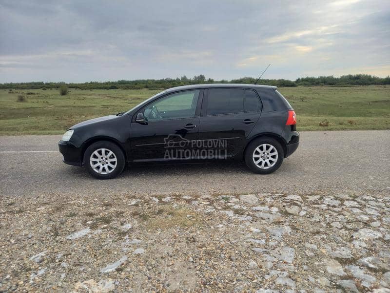 Volkswagen Golf 5 1.6. 8V