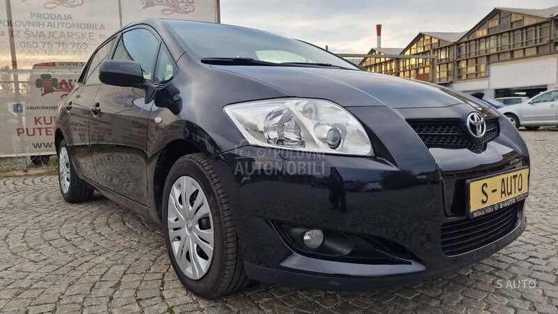 Toyota Auris KREDlTl BEZ UCESCA