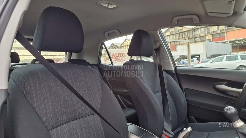Toyota Auris KREDlTl BEZ UCESCA