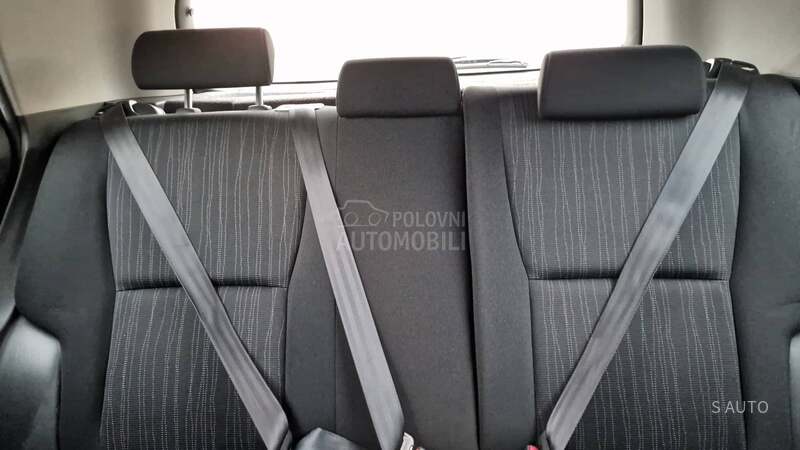 Toyota Auris KREDlTl BEZ UCESCA