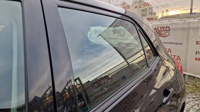 Toyota Auris KREDlTl BEZ UCESCA