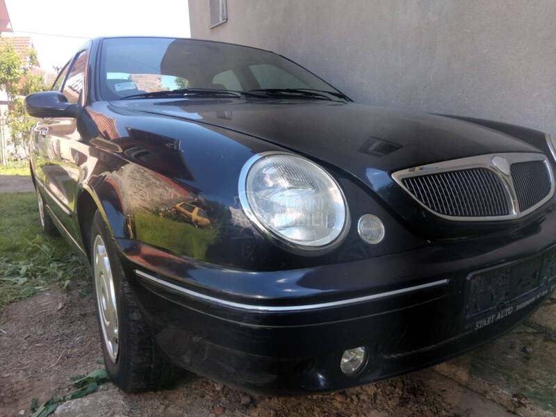 Lancia Lybra 