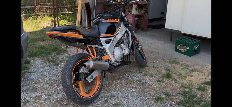Yamaha FZR