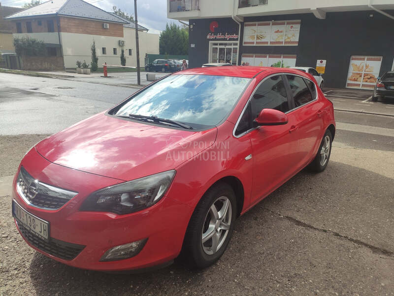 Opel Astra J 1,4 T