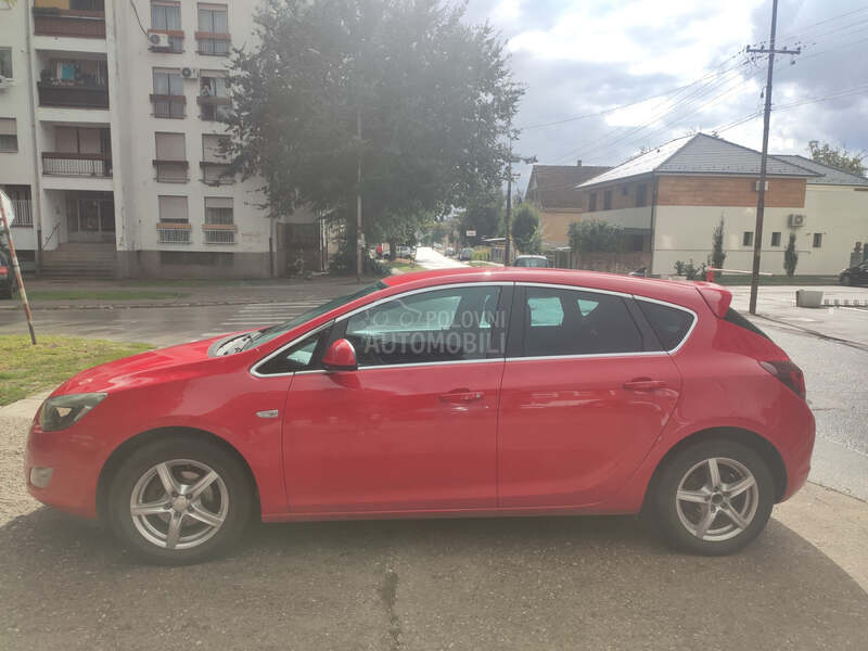 Opel Astra J 1,4 T