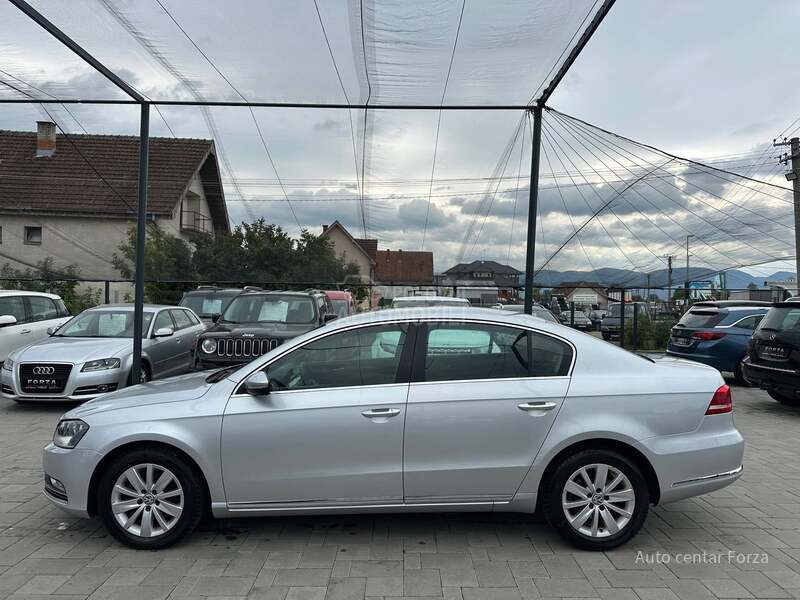 Volkswagen Passat B7 N A V I / N O V