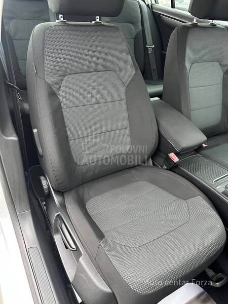 Volkswagen Passat B7 N A V I / N O V
