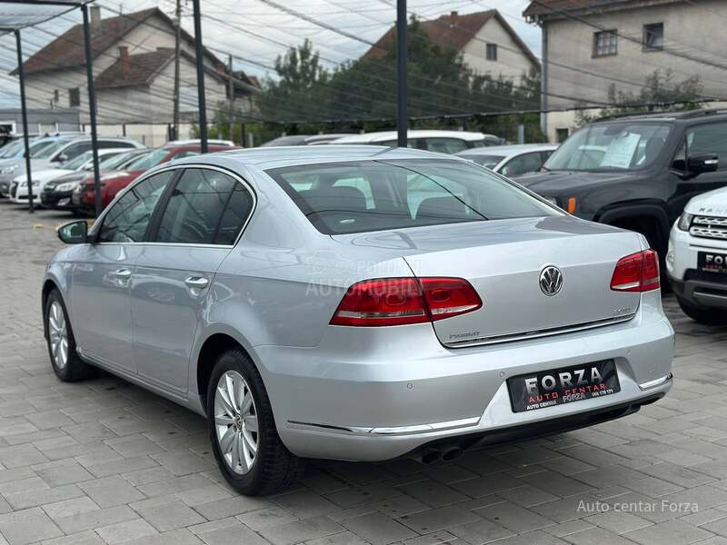 Volkswagen Passat B7 N A V I / N O V