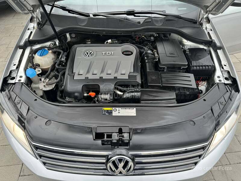Volkswagen Passat B7 N A V I / N O V
