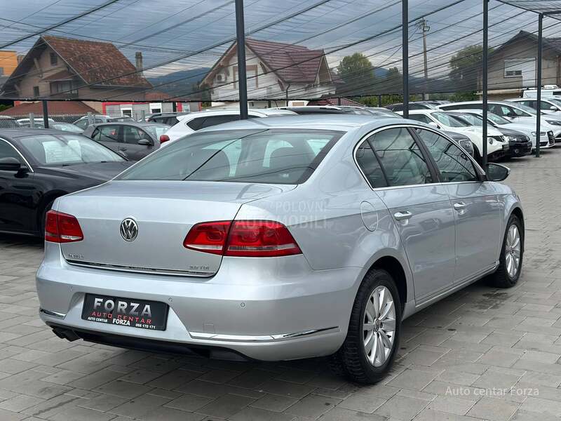 Volkswagen Passat B7 N A V I / N O V
