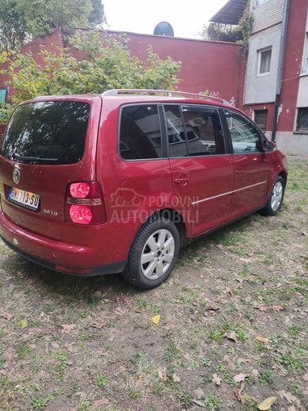 Volkswagen Touran 2.0/DSG/MULTIMEDIA