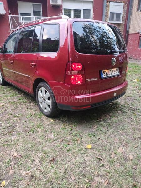 Volkswagen Touran 2.0/DSG/MULTIMEDIA