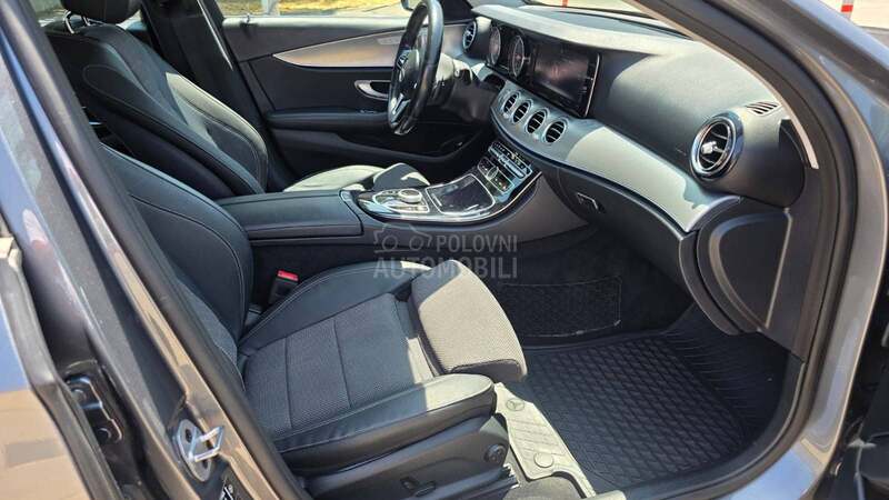 Mercedes Benz E 220 E Clasa  Avangart