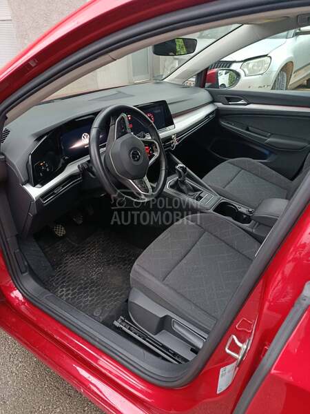 Volkswagen Golf 8 1.0 TSI