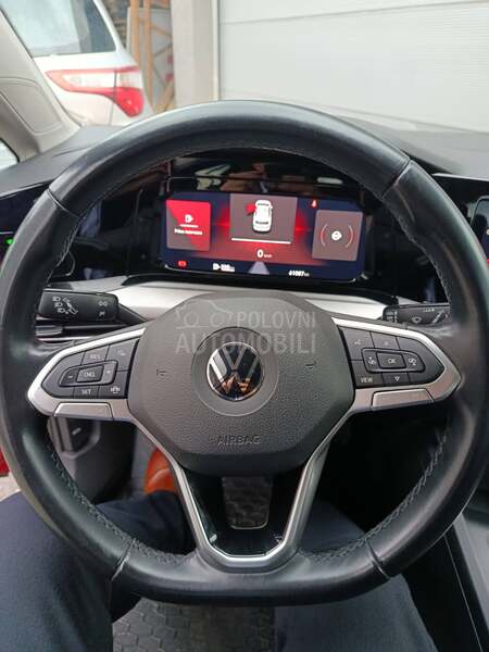 Volkswagen Golf 8 1.0 TSI
