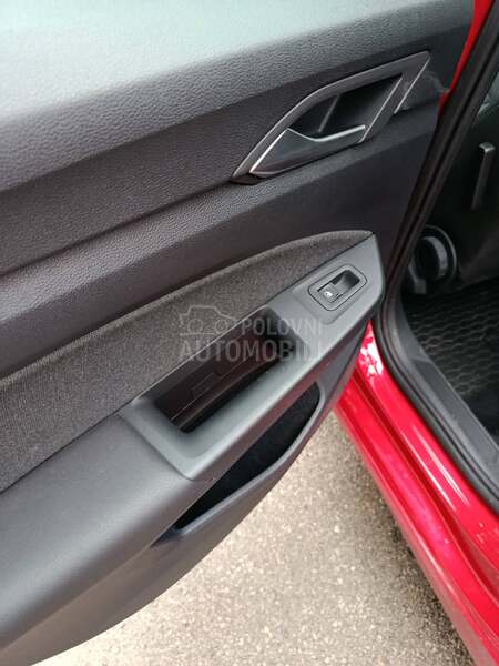 Volkswagen Golf 8 1.0 TSI