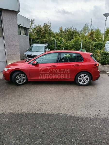 Volkswagen Golf 8 1.0 TSI