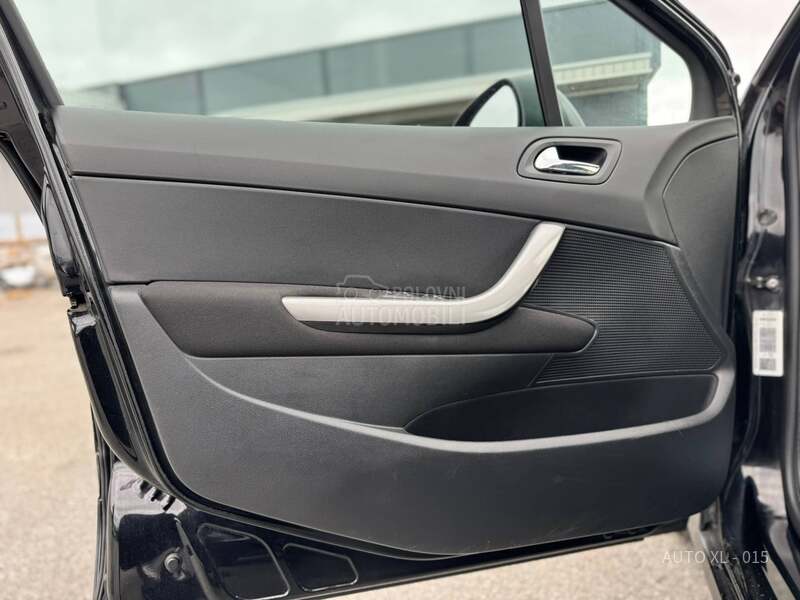 Peugeot 308 1.6 HDI / PANO