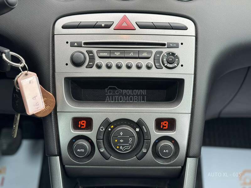 Peugeot 308 1.6 HDI / PANO
