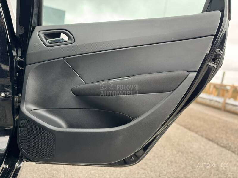 Peugeot 308 1.6 HDI / PANO