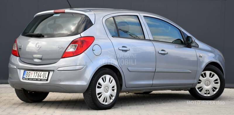 Opel Corsa D 1.3 CDTI / ODLIČNA