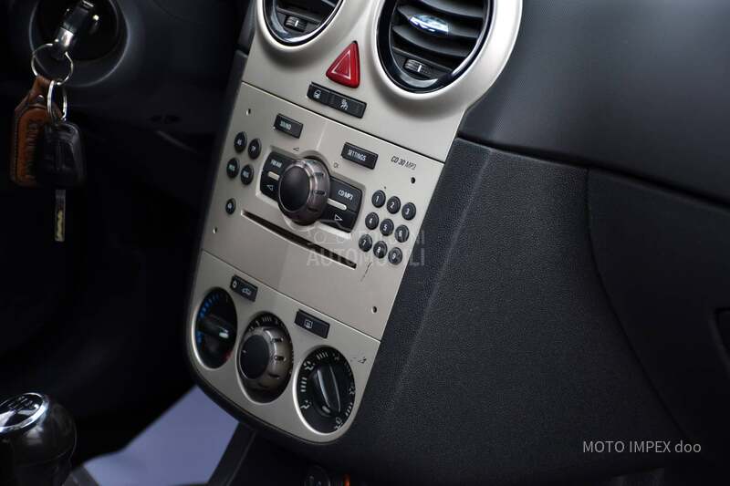 Opel Corsa D 1.3 CDTI / ODLIČNA