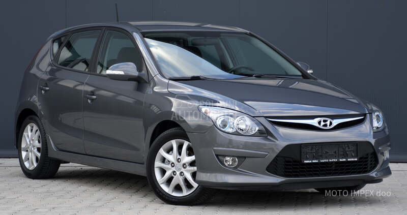 Hyundai i30 1.6 CRDI / AUT / CH