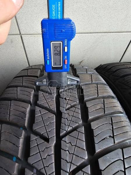 Barum 185/60 R15 Zimska