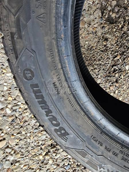 Barum 185/60 R15 Zimska