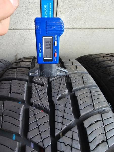 Barum 185/60 R15 Zimska