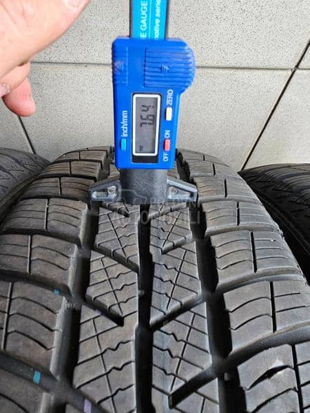 Barum 185/60 R15 Zimska