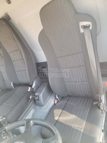 Mercedes Benz Atego 818
