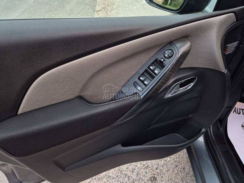 Citroen C4 Picasso 1.6hdi A.u.t.o.m. Citroen C4 Picasso 1.6hdi A.u.t.o.m.