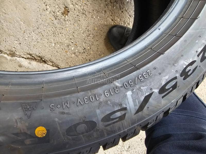 Pirelli 235/50 R19 Zimska
