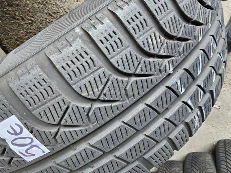 Pirelli 235/50 R19 Zimska