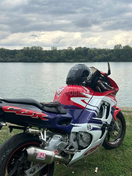 Honda CBR600 F3