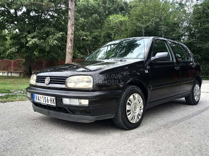 Volkswagen Golf 3 1.6 B E N Z I N