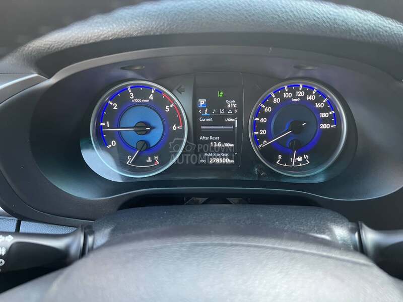 Toyota Hilux 2.4 D4D