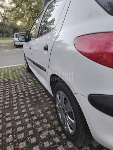 Peugeot 206 1.1