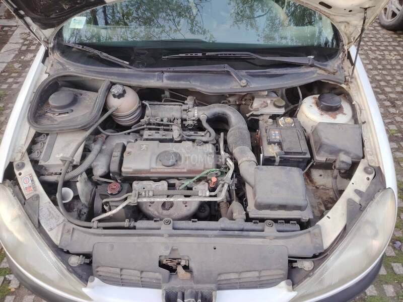 Peugeot 206 1.1