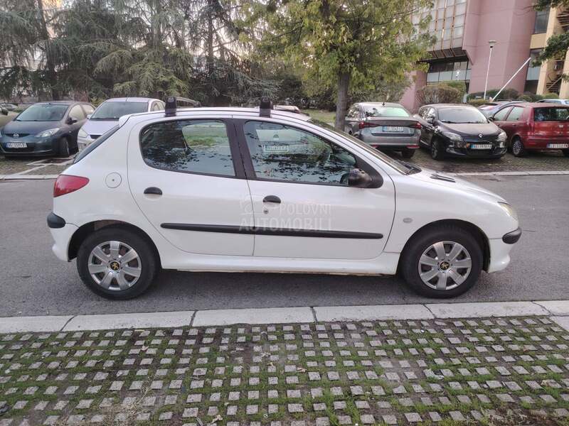 Peugeot 206 1.1