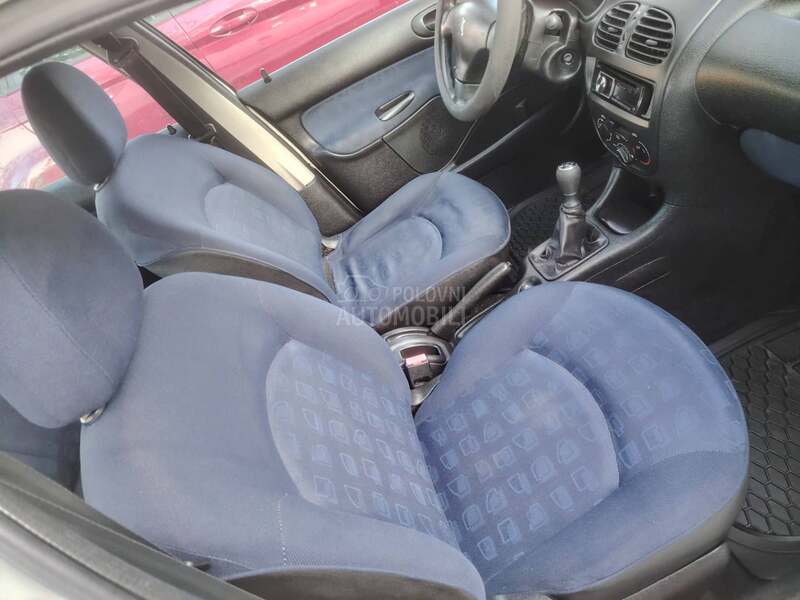 Peugeot 206 1.1