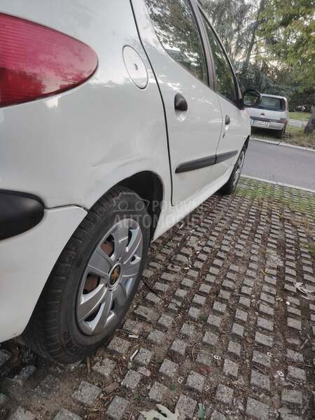 Peugeot 206 1.1
