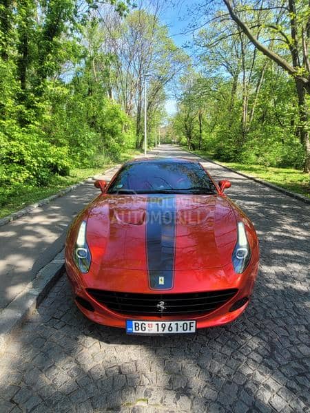 Ferrari California V8