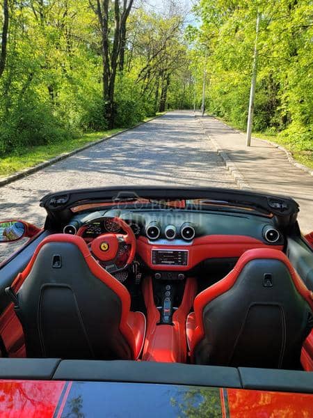 Ferrari California V8