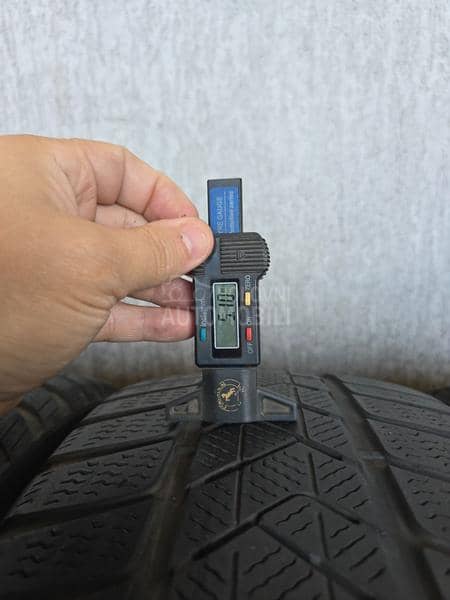 Pirelli 225/45 R19 Zimska
