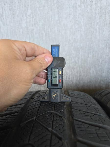 Pirelli 225/45 R19 Zimska