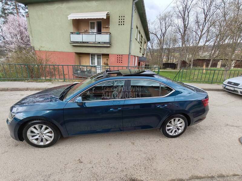 Škoda Superb 