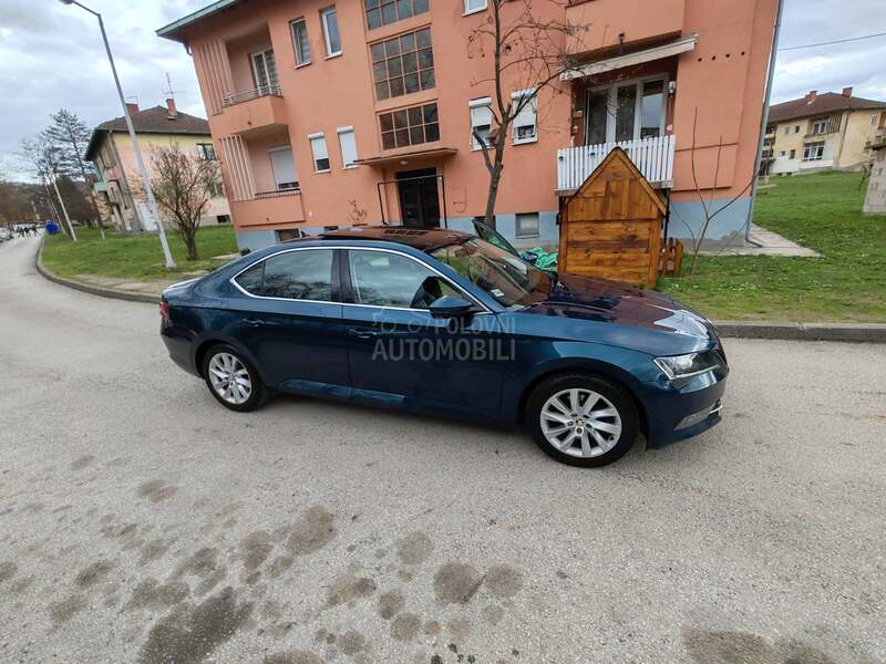 Škoda Superb 